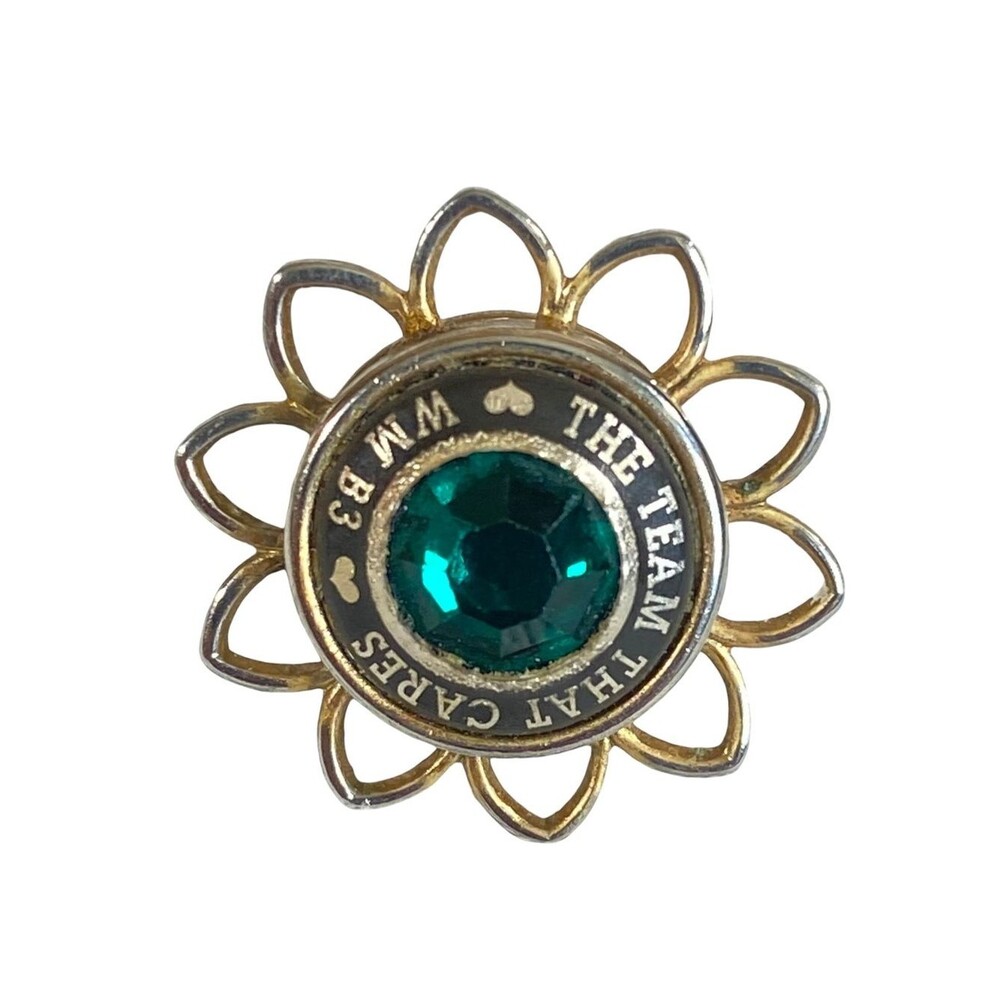The Team That Cares Recognition Lapel Pin Green Faceted Gem Gold Flower WM B3